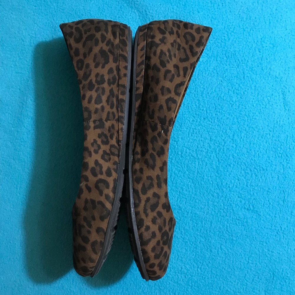American Rag Cie flats - Picture 3 of 6